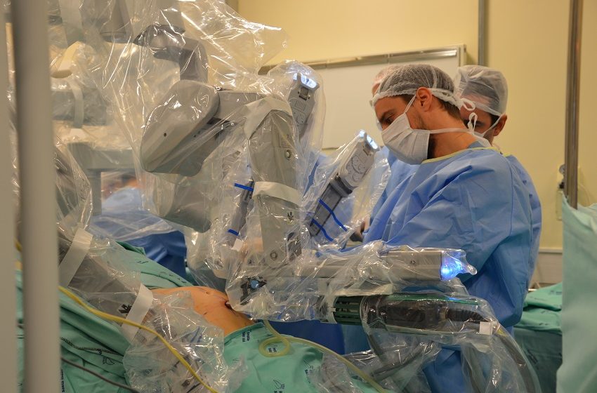 Santa Isabel credencia novos médicos para Cirurgias Robóticas