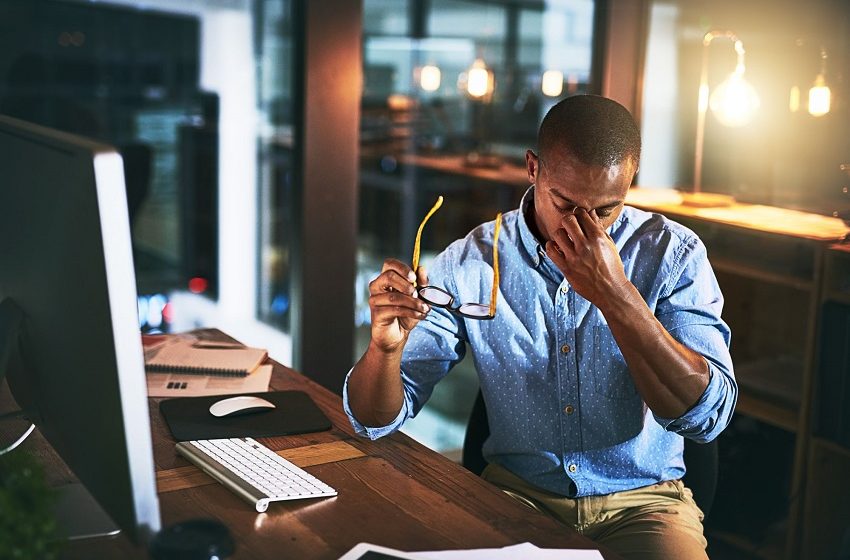  Quase 50% dos profissionais nunca falaram sobre saúde mental no trabalho