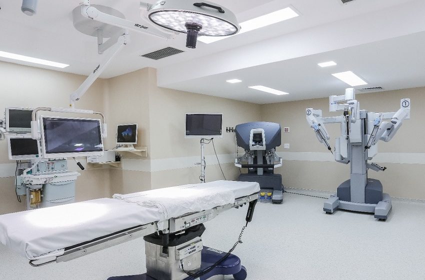  Complexo Hospitalar de Niterói inaugura serviço de cirurgia robótica