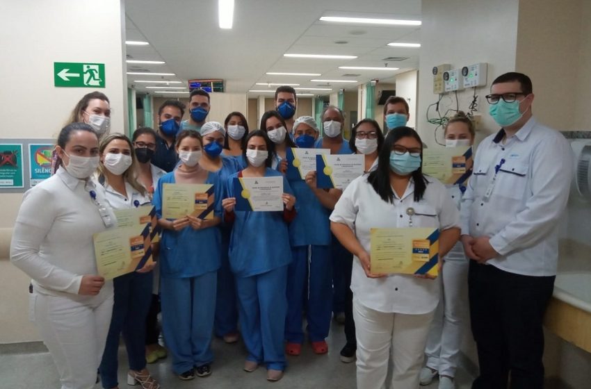  Hospital Márcio Cunha recebe certificado de excelência em UTIs