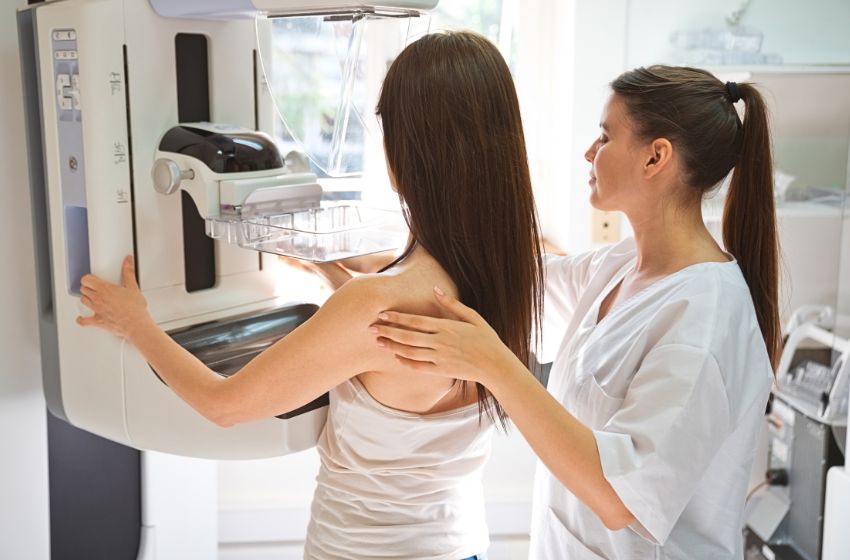  Após cair pela metade na pandemia, exames de mamografia têm retomada