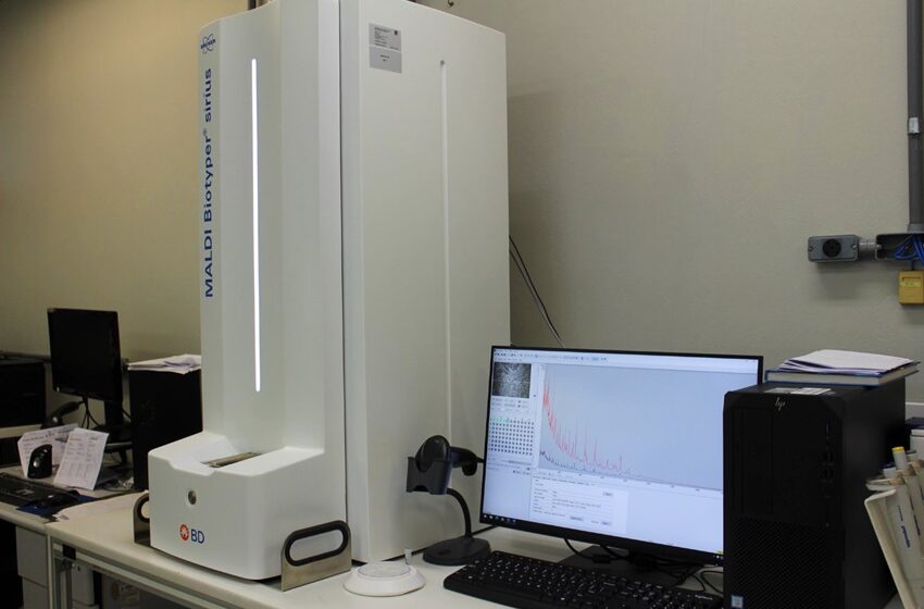  Hospital da UFSC adquire equipamento de ponta para Laboratório de Análises Clínicas