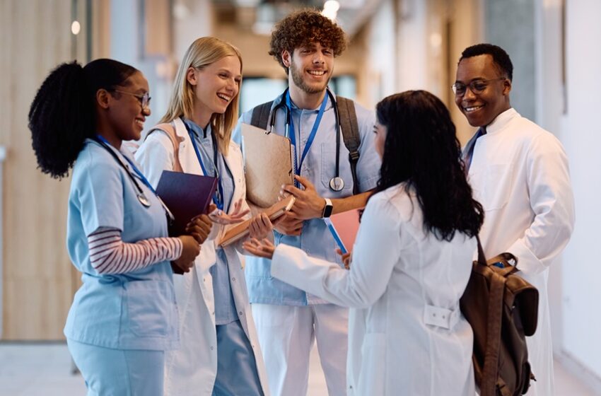  Brasil ultrapassa 50 mil vagas em medicina após abertura de 77 cursos