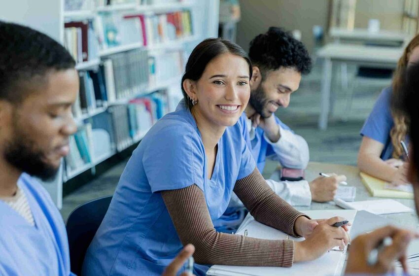  PL reconhece escolas de saúde pública como estratégicas para o SUS