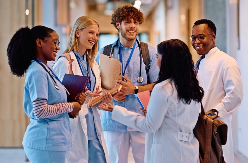  MEC revoga edital para criação de cursos particulares de medicina